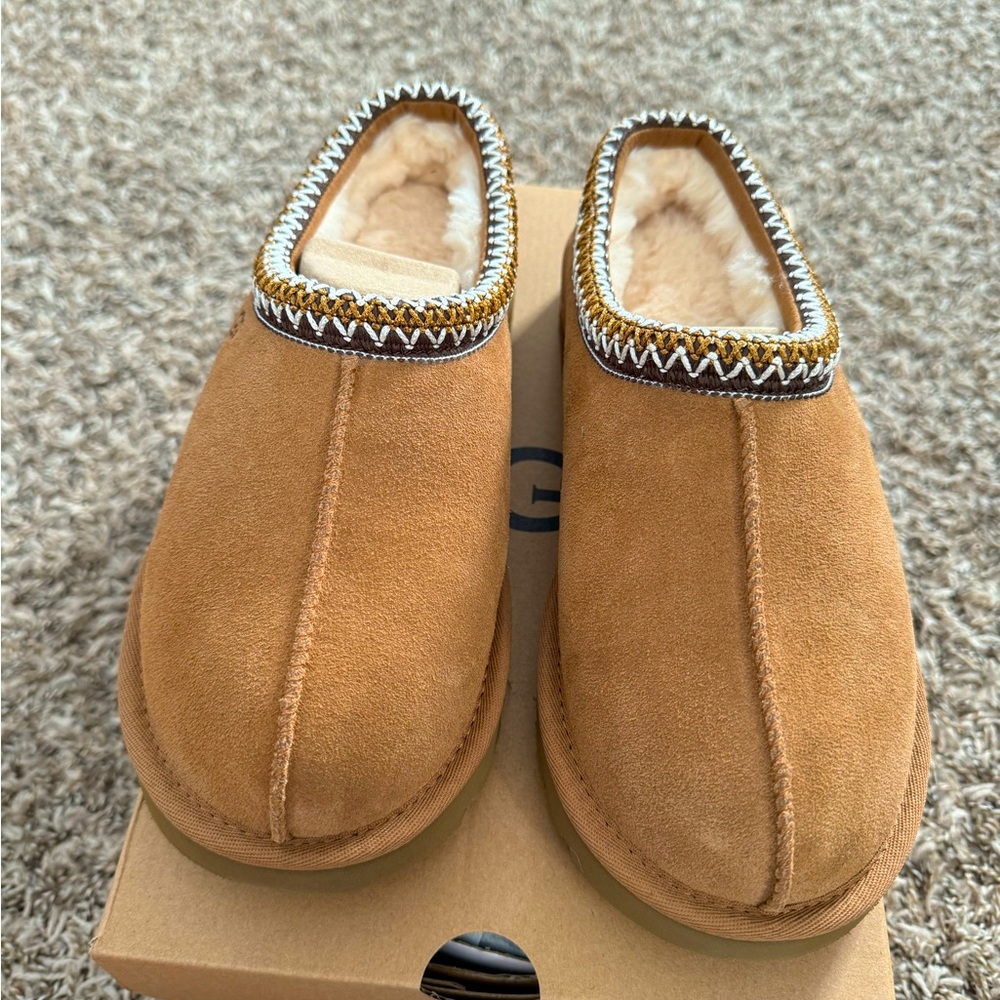 Women's Tasman Shearling Slippers brand new size 8